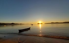 Pousada Lirios Do Campo Hidromassagem - Sauna-Ar Condicionado - Piscina - Salao De Jogos - 200 Metros Da Praia Jabaquara Parcelamos 4 X Sem Juros